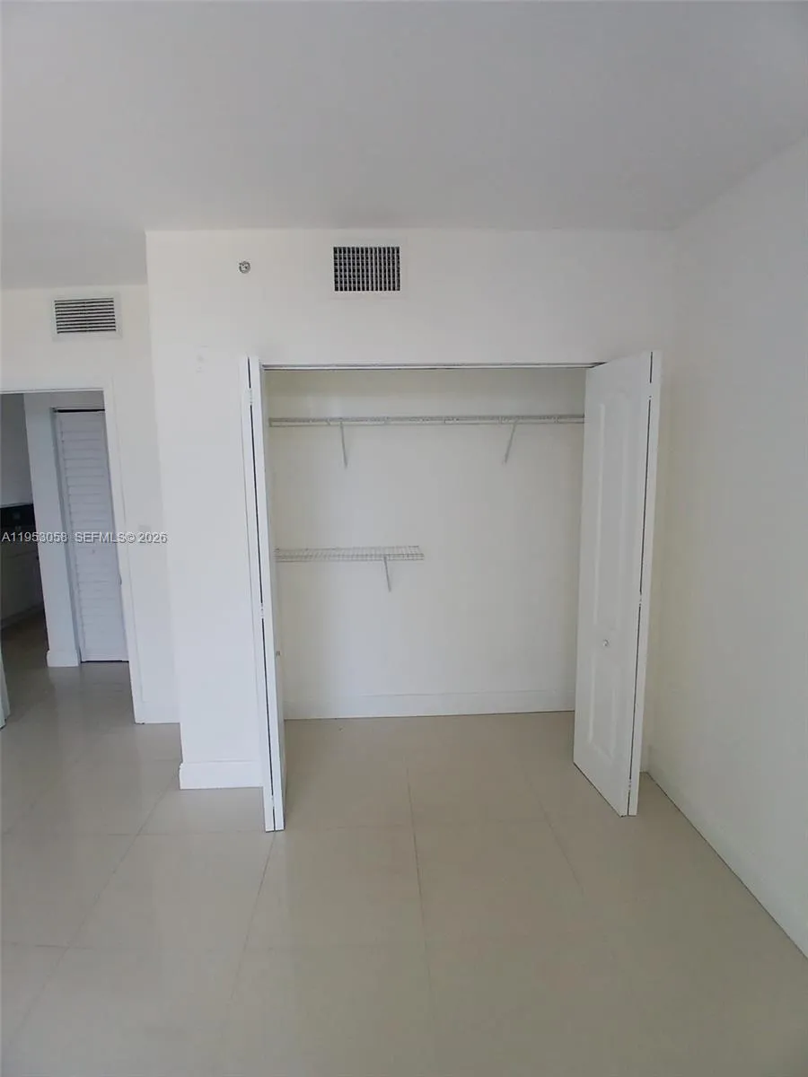 425 Ne 30th St Apt 202, Miami, Florida 33137, Miami, Florida 33137, 1 Bedroom Bedrooms, ,1 BathroomBathrooms,Residential Lease,For Rent,425 Ne 30th St Apt 202, Miami, Florida 33137,A11953058