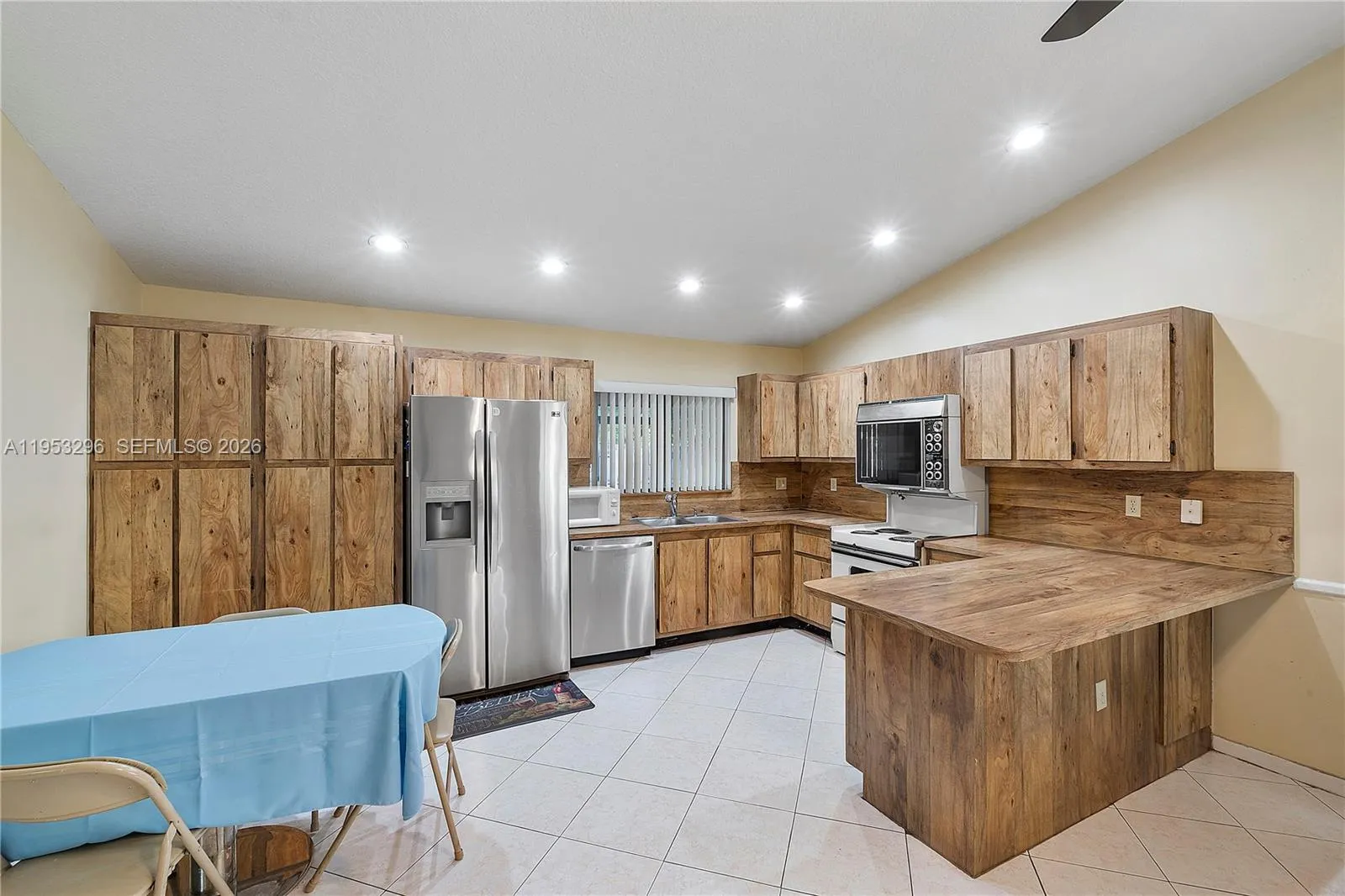 8201 Nw 53rd St, Lauderhill, Florida 33351, Lauderhill, Florida 33351, 3 Bedrooms Bedrooms, ,2 BathroomsBathrooms,Residential,For Sale,8201 Nw 53rd St, Lauderhill, Florida 33351,A11953296