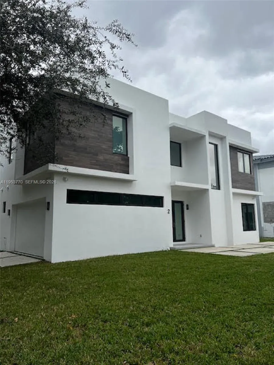 2 Hough Dr, Miami Springs, Florida 33166, Miami Springs, Florida 33166, 4 Bedrooms Bedrooms, ,5 BathroomsBathrooms,Residential,For Sale,2 Hough Dr, Miami Springs, Florida 33166,A11953770