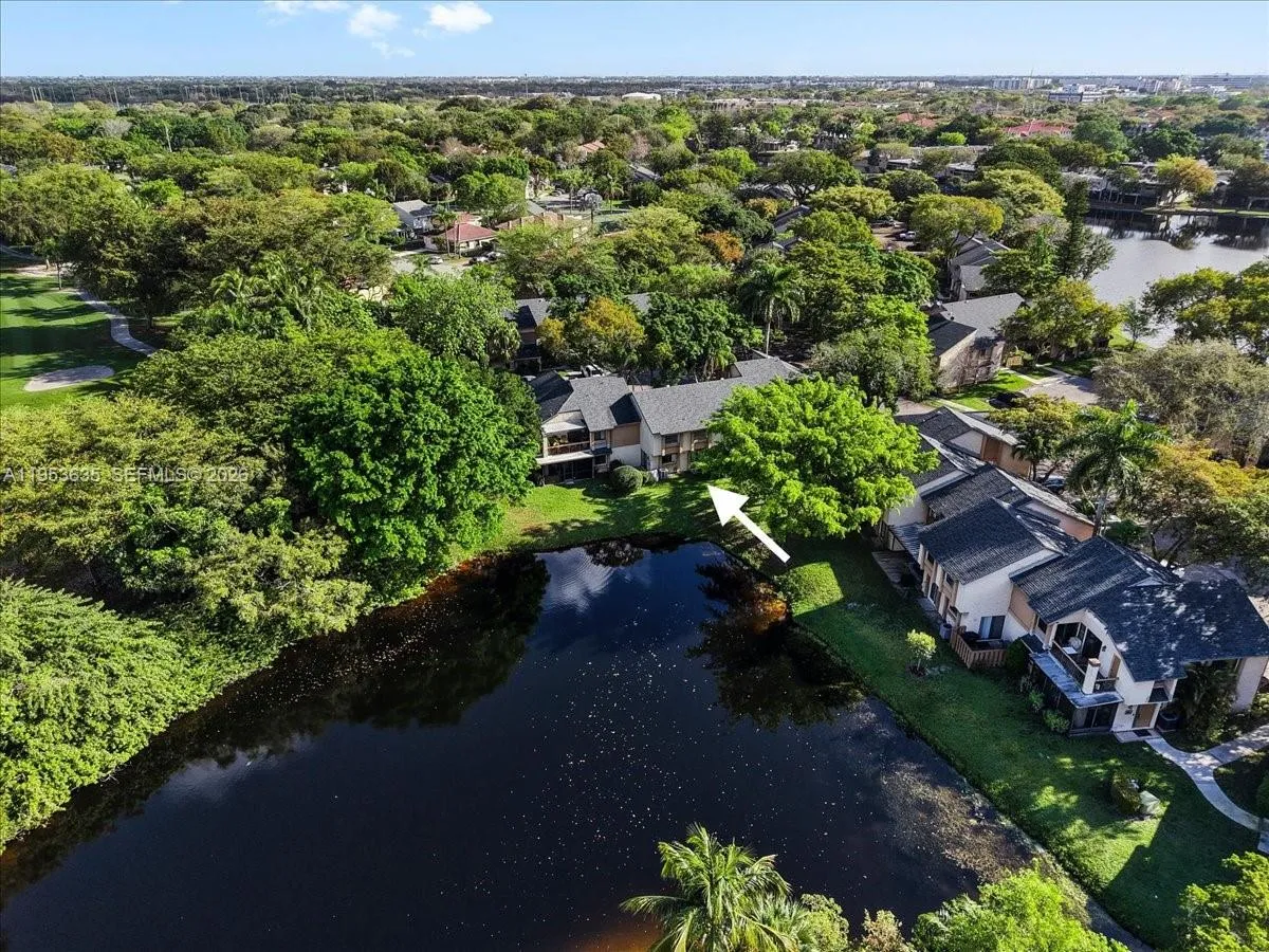 181 Wimbledon Lake Dr 181, Plantation, Florida 333, Plantation, Florida 33324, 3 Bedrooms Bedrooms, ,2 BathroomsBathrooms,Residential Lease,For Rent,181 Wimbledon Lake Dr 181, Plantation, Florida 333,A11953635