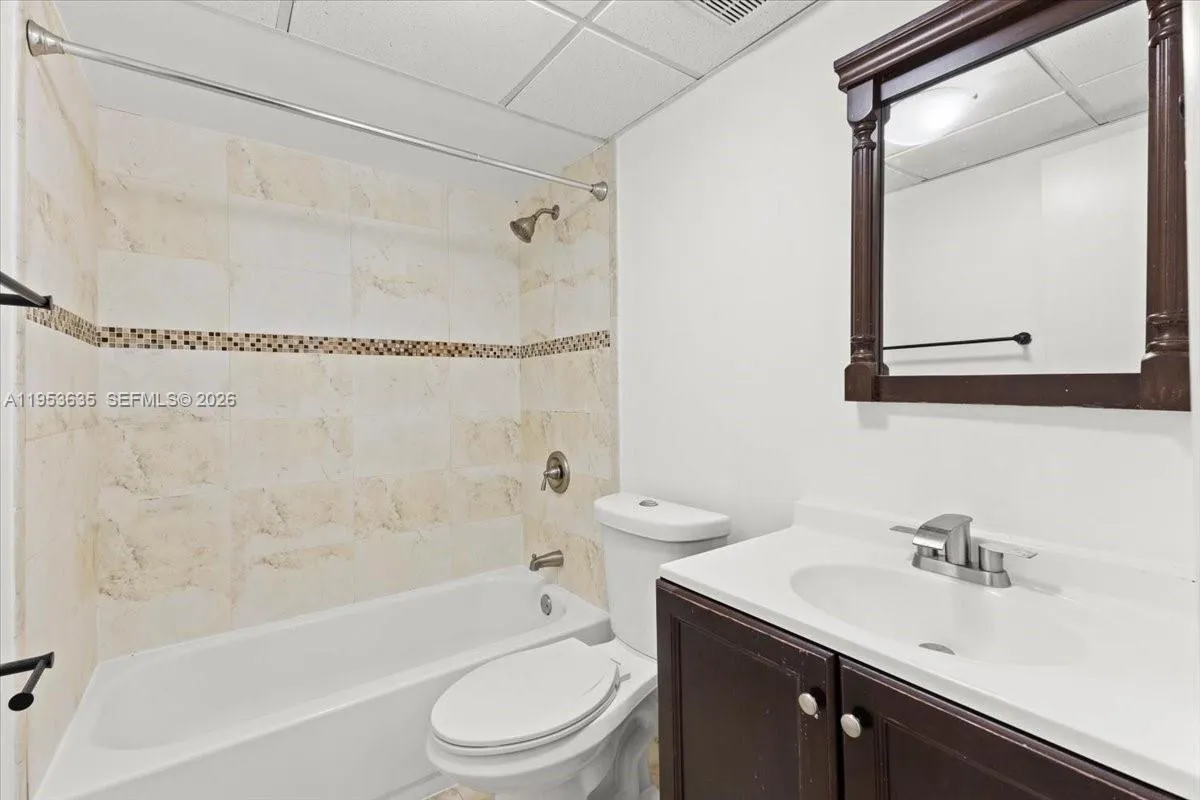 181 Wimbledon Lake Dr 181, Plantation, Florida 333, Plantation, Florida 33324, 3 Bedrooms Bedrooms, ,2 BathroomsBathrooms,Residential Lease,For Rent,181 Wimbledon Lake Dr 181, Plantation, Florida 333,A11953635