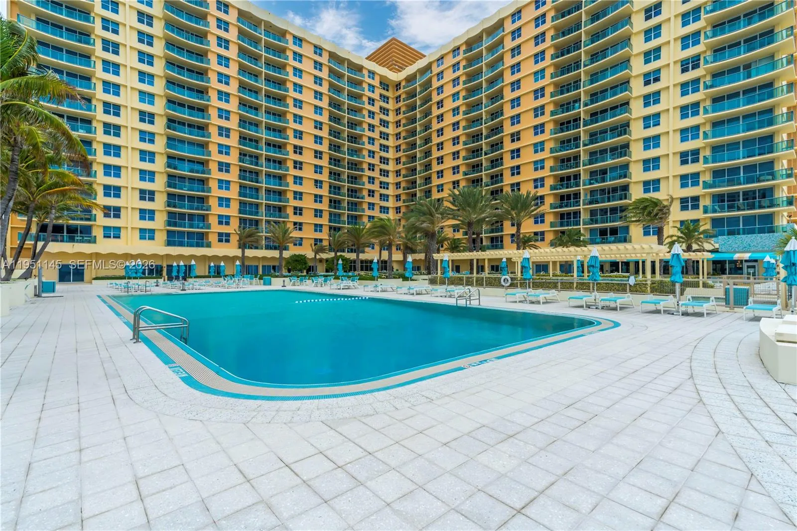 2501 S Ocean Dr 939, Hollywood, Florida 33019, Hollywood, Florida 33019, 1 Bedroom Bedrooms, ,1 BathroomBathrooms,Residential,For Sale,2501 S Ocean Dr 939, Hollywood, Florida 33019,A11951145