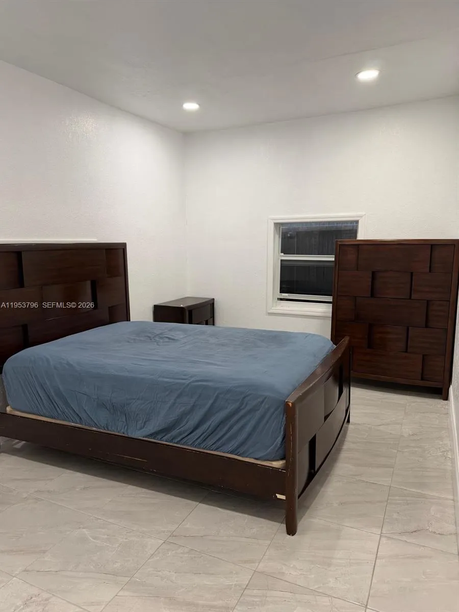 5245 Nw 192nd Ln 1, Miami Gardens, Florida 33055, Miami Gardens, Florida 33055, 1 Bedroom Bedrooms, ,1 BathroomBathrooms,Residential Lease,For Rent,5245 Nw 192nd Ln 1, Miami Gardens, Florida 33055,A11953796