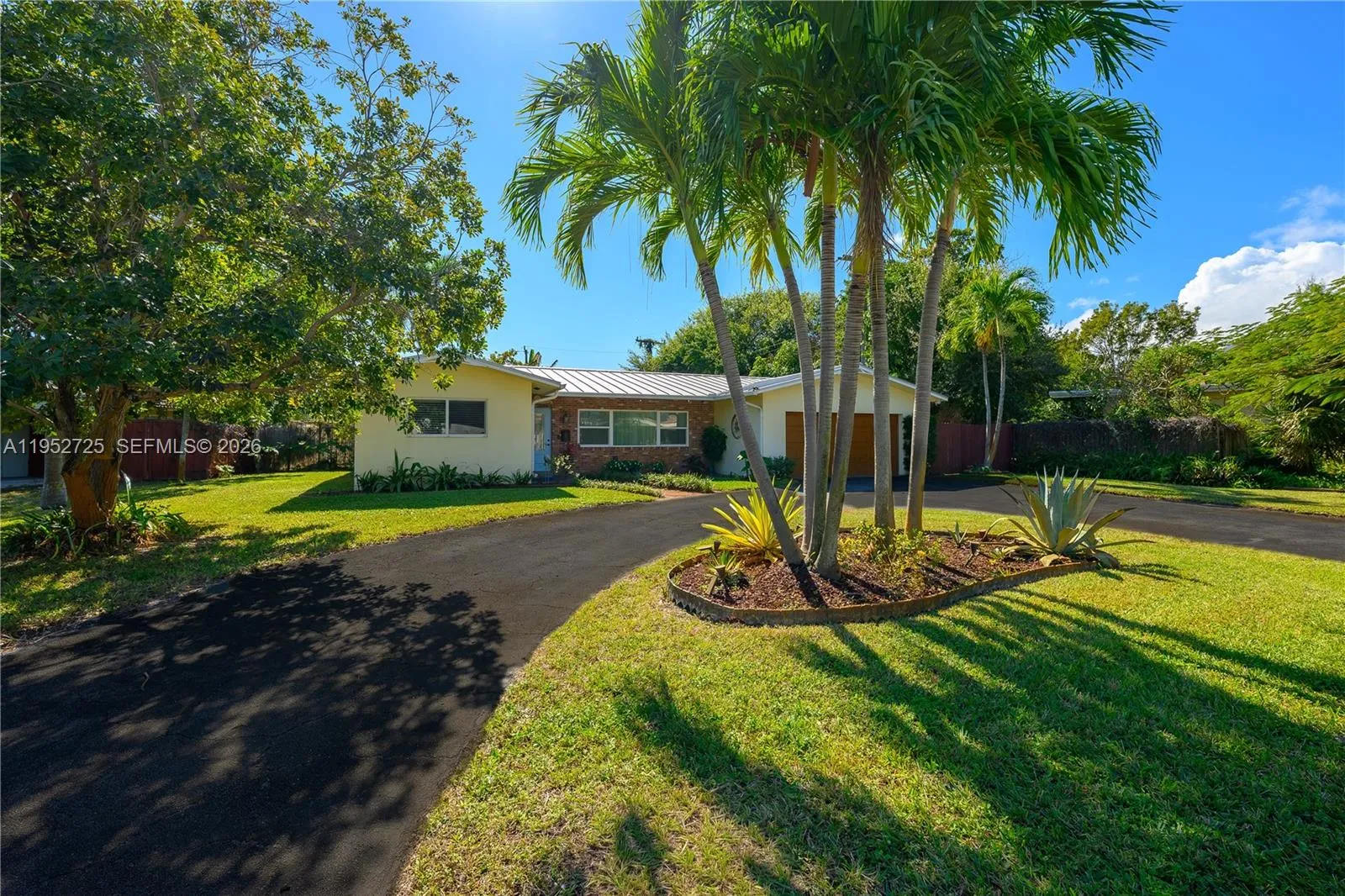 550 Ne 5th St, Pompano Beach, Florida 33060, Pompano Beach, Florida 33060, 3 Bedrooms Bedrooms, ,2 BathroomsBathrooms,Residential,For Sale,550 Ne 5th St, Pompano Beach, Florida 33060,A11952725