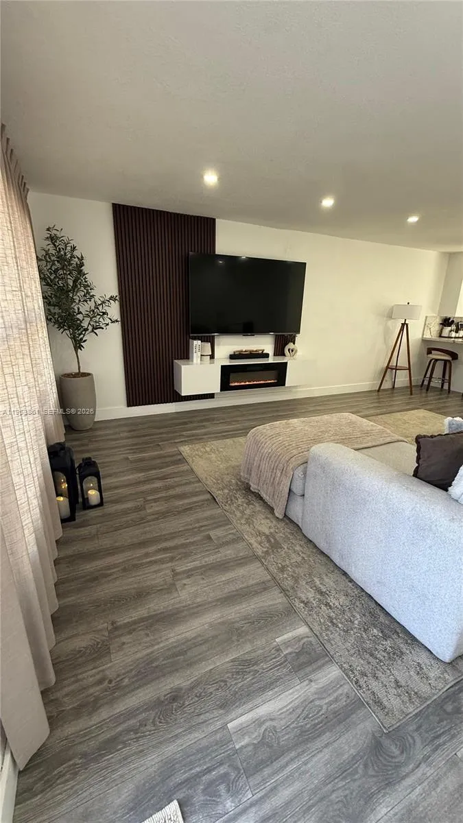 18812 Nw 46th Ave, Miami Gardens, Florida 33055, Miami Gardens, Florida 33055, 2 Bedrooms Bedrooms, ,2 BathroomsBathrooms,Residential,For Sale,18812 Nw 46th Ave, Miami Gardens, Florida 33055,A11953861