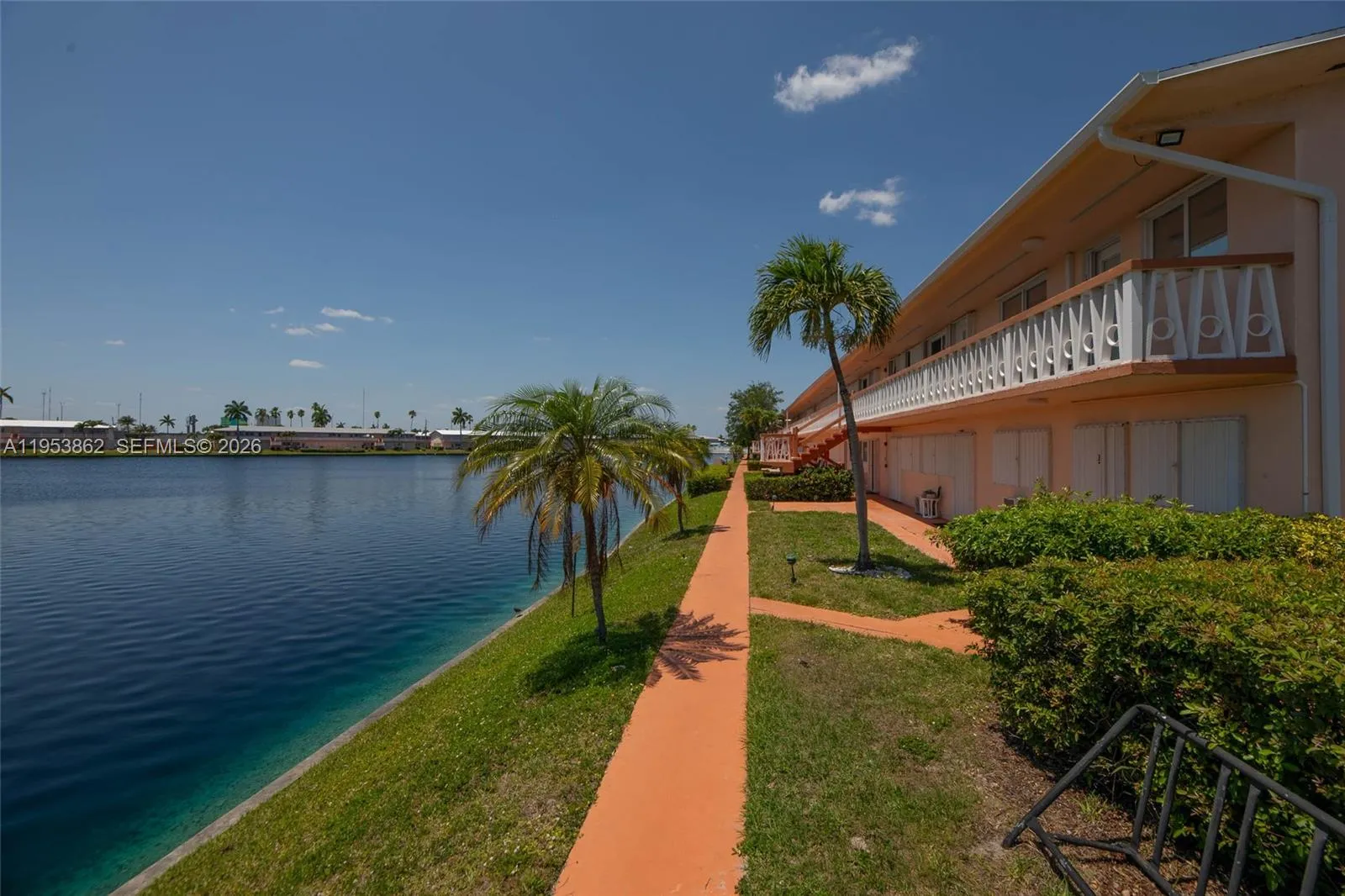 920 Sw 10th Ter 12ar, Hallandale Beach, Florida 33, Hallandale Beach, Florida 33009, 2 Bedrooms Bedrooms, ,1 BathroomBathrooms,Residential,For Sale,920 Sw 10th Ter 12ar, Hallandale Beach, Florida 33,A11953862