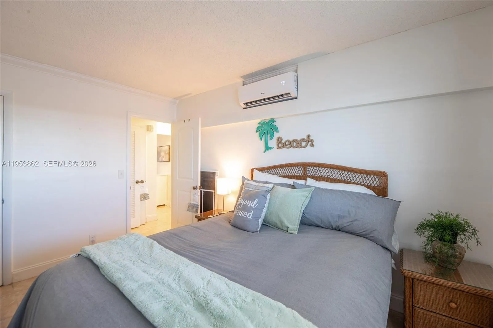 920 Sw 10th Ter 12ar, Hallandale Beach, Florida 33, Hallandale Beach, Florida 33009, 2 Bedrooms Bedrooms, ,1 BathroomBathrooms,Residential,For Sale,920 Sw 10th Ter 12ar, Hallandale Beach, Florida 33,A11953862