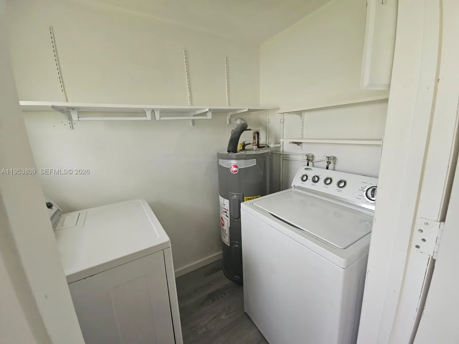 Miami, Florida 33157, 1 Bedroom Bedrooms, ,1 BathroomBathrooms,Residential,For Sale,A11953809