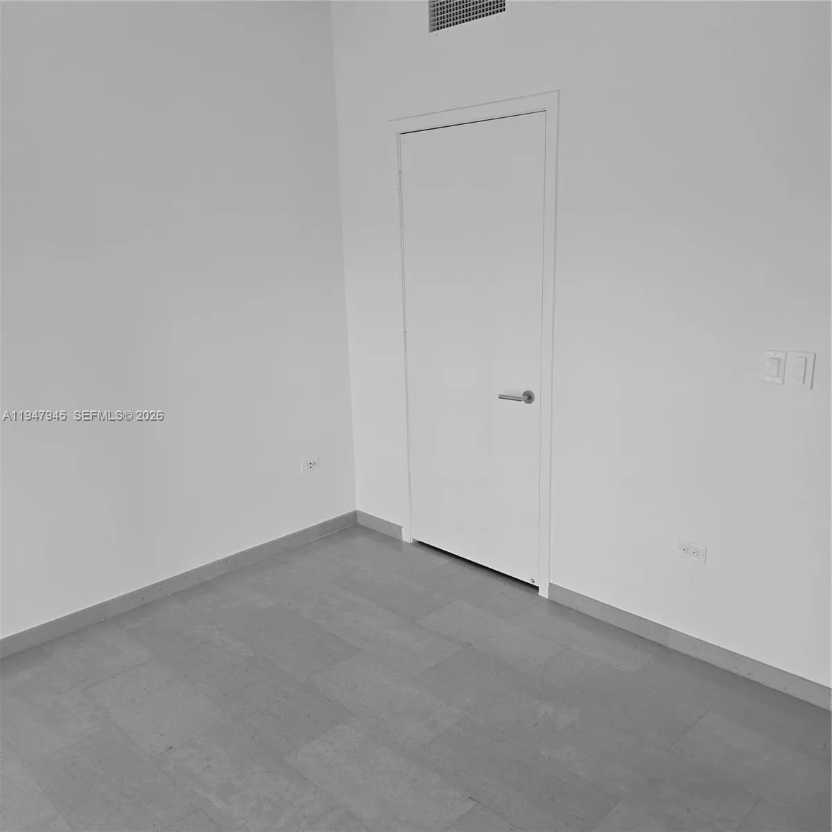 68 Se 6th St 2110, Miami, Florida 33131, Miami, Florida 33131, 2 Bedrooms Bedrooms, ,2 BathroomsBathrooms,Residential,For Sale,68 Se 6th St 2110, Miami, Florida 33131,A11947945