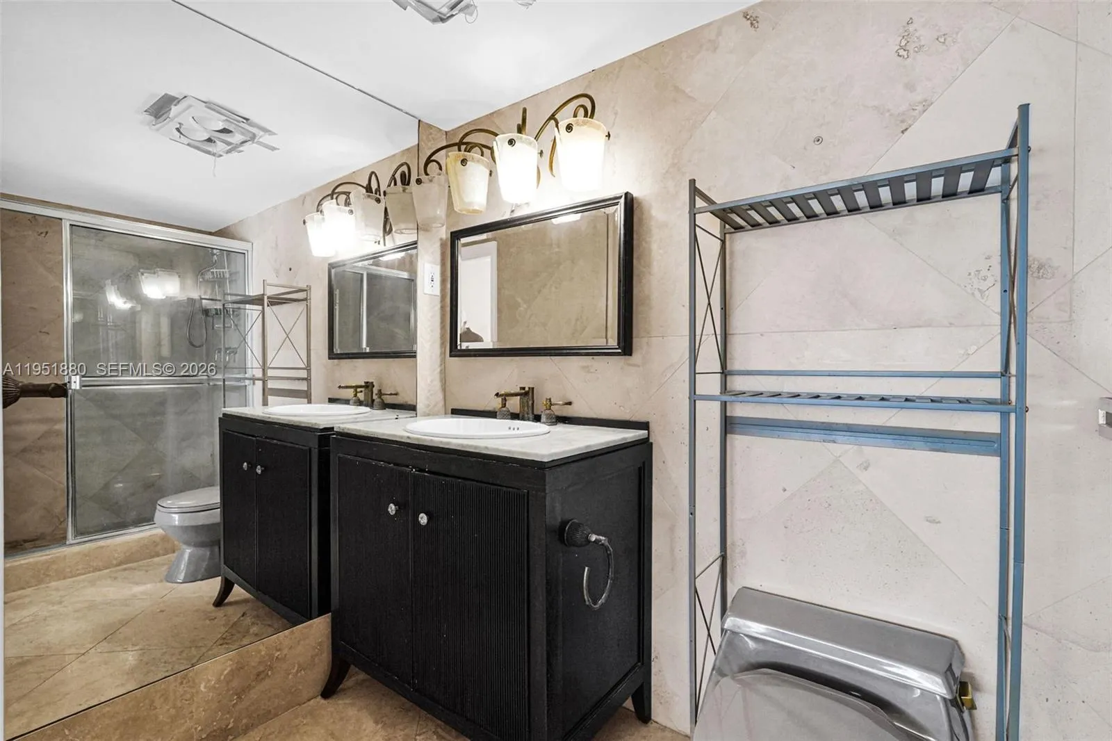 314 Se 10th St 103, Dania Beach, Florida 33004, Dania Beach, Florida 33004, 2 Bedrooms Bedrooms, ,2 BathroomsBathrooms,Residential,For Sale,314 Se 10th St 103, Dania Beach, Florida 33004,A11951880