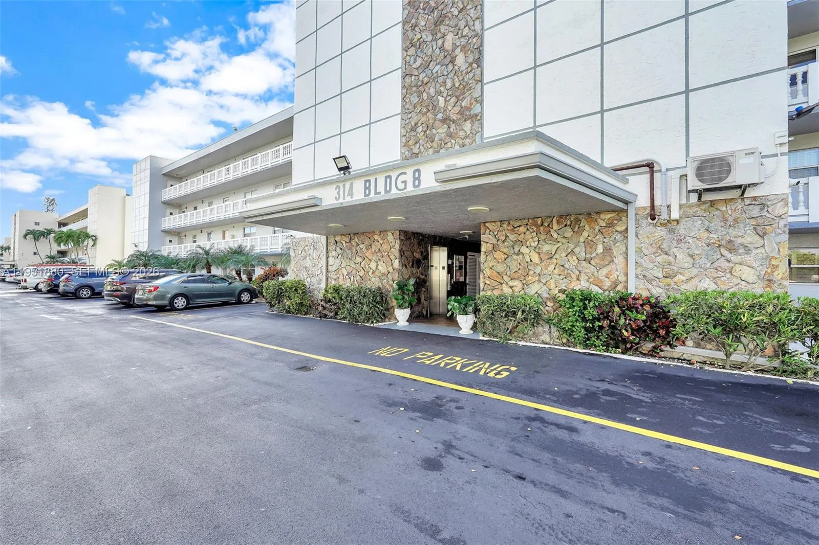 314 Se 10th St 103, Dania Beach, Florida 33004, Dania Beach, Florida 33004, 2 Bedrooms Bedrooms, ,2 BathroomsBathrooms,Residential,For Sale,314 Se 10th St 103, Dania Beach, Florida 33004,A11951880