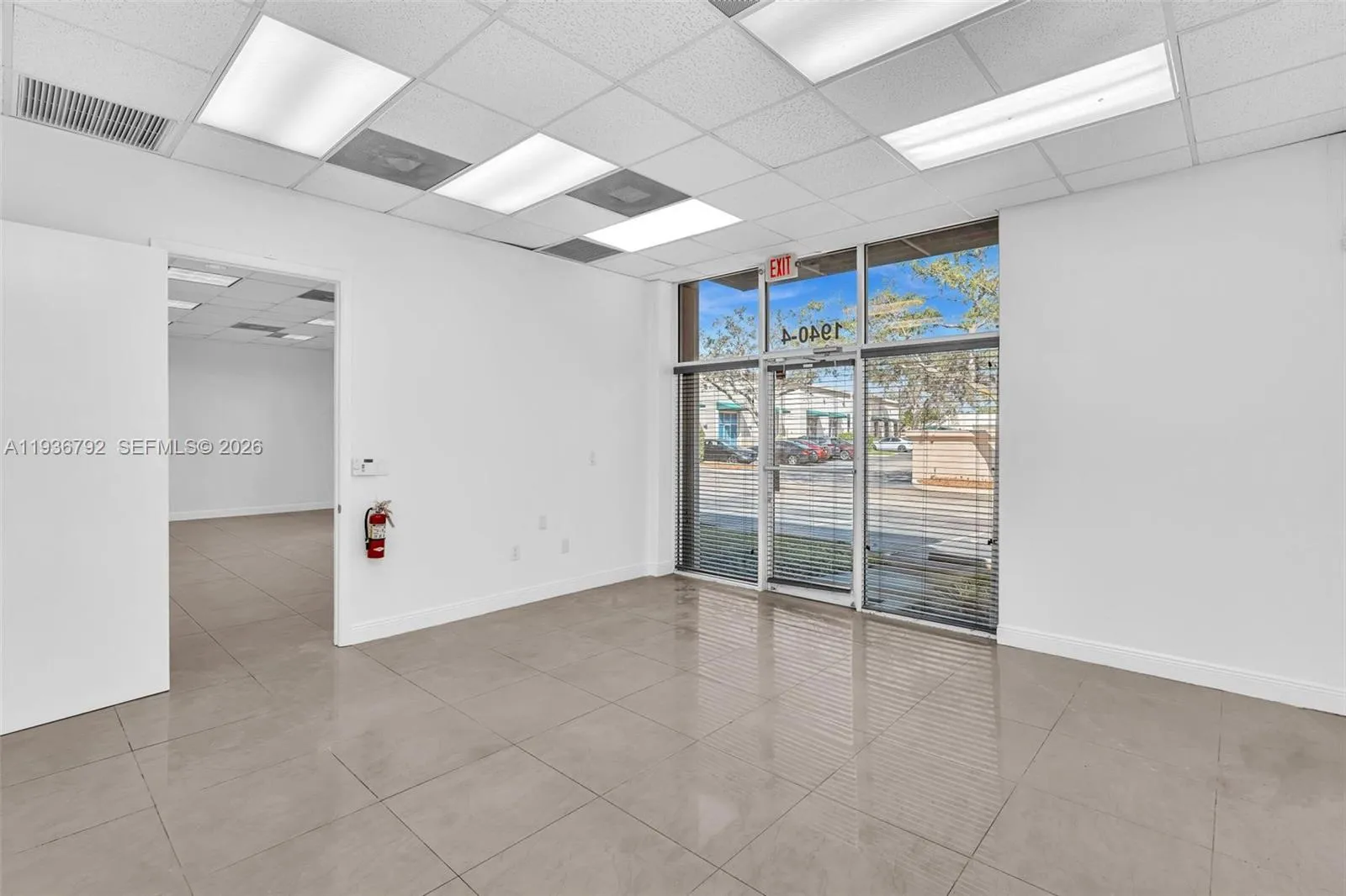 Entry and space for 1940-4