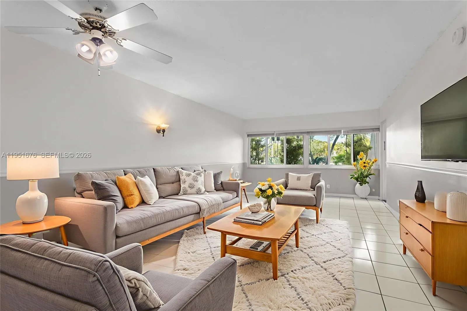 100 Lakeview Dr 108, Weston, Florida 33326, Weston, Florida 33326, 1 Bedroom Bedrooms, ,1 BathroomBathrooms,Residential,For Sale,100 Lakeview Dr 108, Weston, Florida 33326,A11951676