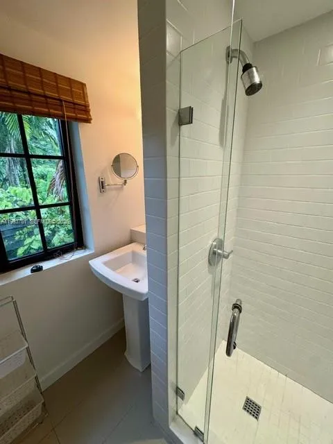 1015 Genoa St 2, Coral Gables, Florida 33134, Coral Gables, Florida 33134, 1 Bedroom Bedrooms, ,1 BathroomBathrooms,Residential Lease,For Rent,1015 Genoa St 2, Coral Gables, Florida 33134,A11953781