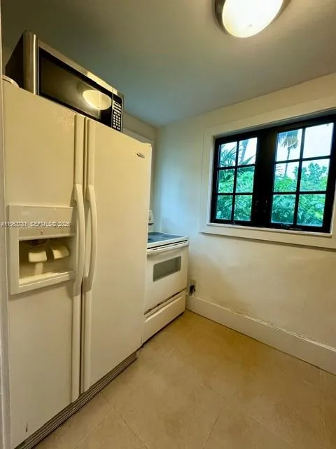 1015 Genoa St 2, Coral Gables, Florida 33134, Coral Gables, Florida 33134, 1 Bedroom Bedrooms, ,1 BathroomBathrooms,Residential Lease,For Rent,1015 Genoa St 2, Coral Gables, Florida 33134,A11953781