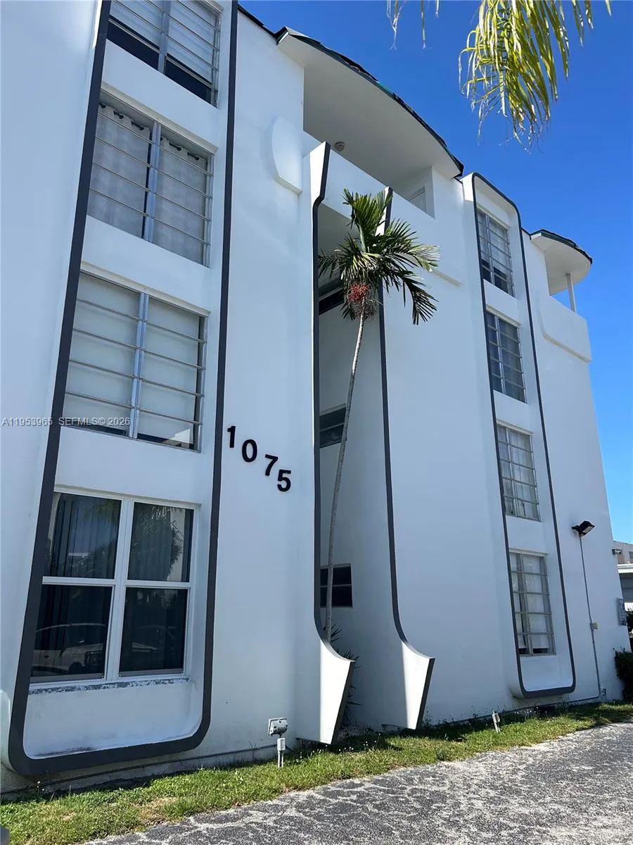1075 93rd St 106, Bay Harbor Islands, Florida 3315, Bay Harbor Islands, Florida 33154, 2 Bedrooms Bedrooms, ,1 BathroomBathrooms,Residential,For Sale,1075 93rd St 106, Bay Harbor Islands, Florida 3315,A11953965