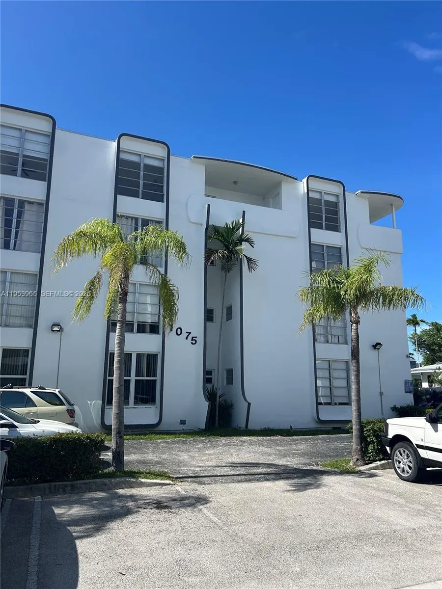 1075 93rd St 106, Bay Harbor Islands, Florida 3315, Bay Harbor Islands, Florida 33154, 2 Bedrooms Bedrooms, ,1 BathroomBathrooms,Residential,For Sale,1075 93rd St 106, Bay Harbor Islands, Florida 3315,A11953965