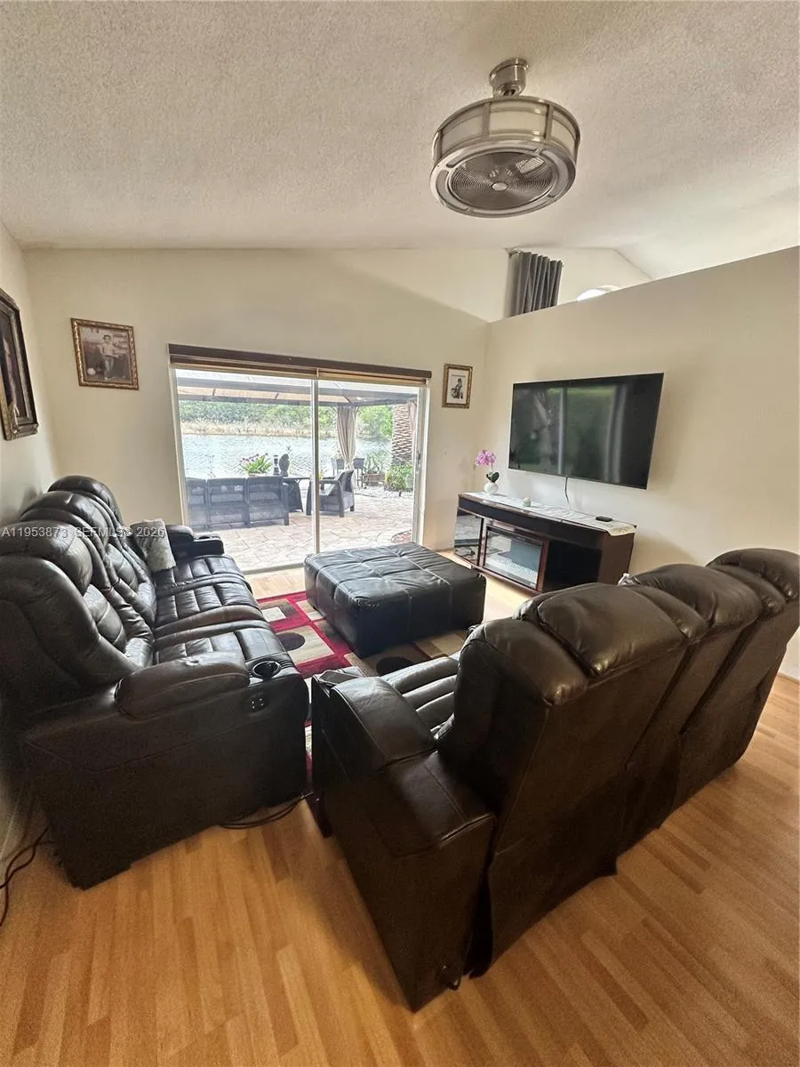 18166 Sw 29th St, Miramar, Florida 33029, Miramar, Florida 33029, 3 Bedrooms Bedrooms, ,2 BathroomsBathrooms,Residential,For Sale,18166 Sw 29th St, Miramar, Florida 33029,A11953873