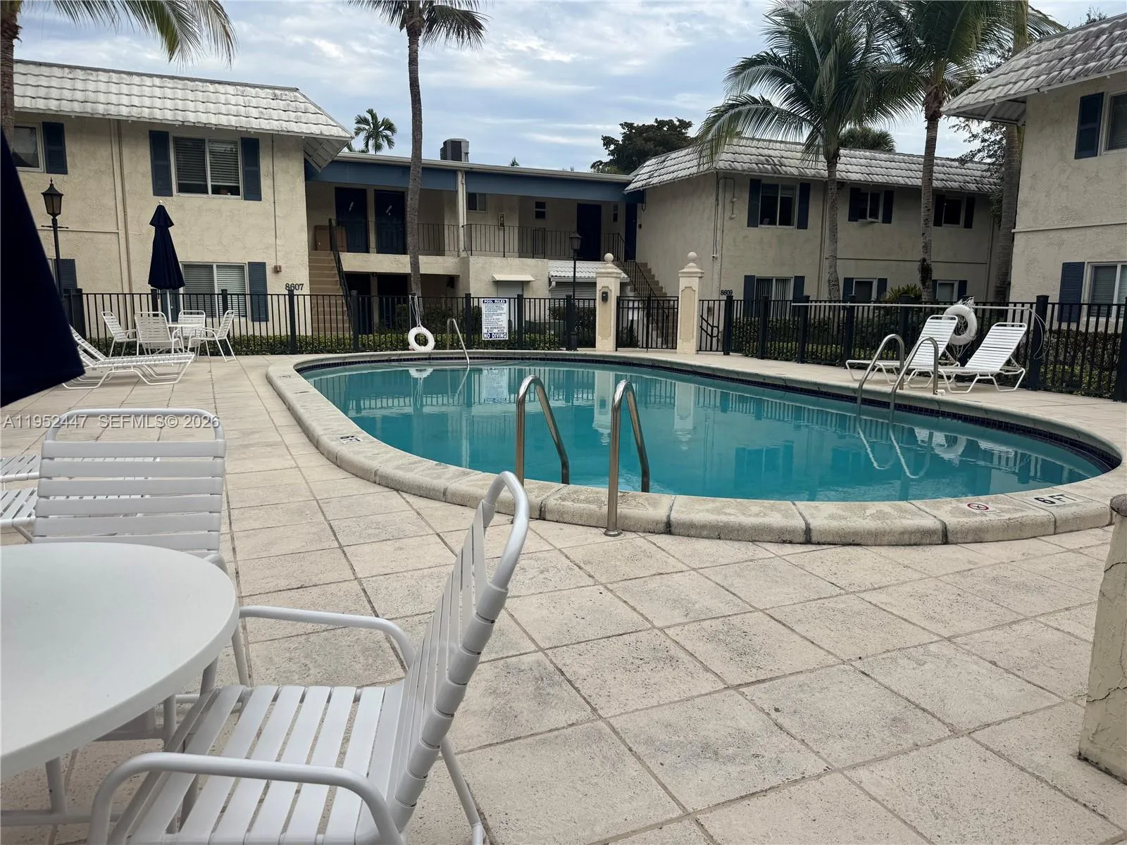 8605 Sw 68th Ct 4, Pinecrest, Florida 33156, Pinecrest, Florida 33156, 2 Bedrooms Bedrooms, ,1 BathroomBathrooms,Residential Lease,For Rent,8605 Sw 68th Ct 4, Pinecrest, Florida 33156,A11952447