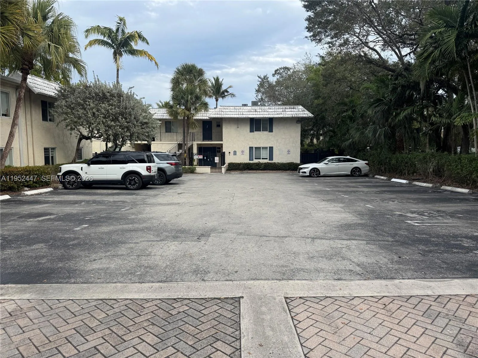 8605 Sw 68th Ct 4, Pinecrest, Florida 33156, Pinecrest, Florida 33156, 2 Bedrooms Bedrooms, ,1 BathroomBathrooms,Residential Lease,For Rent,8605 Sw 68th Ct 4, Pinecrest, Florida 33156,A11952447
