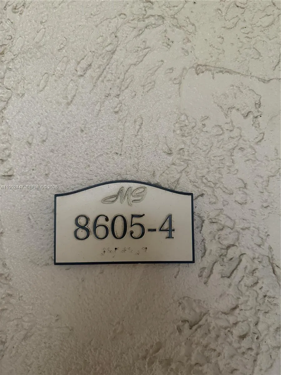 8605 Sw 68th Ct 4, Pinecrest, Florida 33156, Pinecrest, Florida 33156, 2 Bedrooms Bedrooms, ,1 BathroomBathrooms,Residential Lease,For Rent,8605 Sw 68th Ct 4, Pinecrest, Florida 33156,A11952447