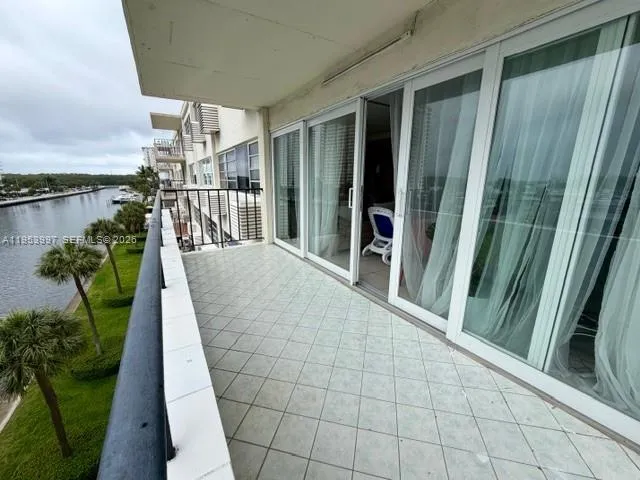220 Kings Point Dr 501, Sunny Isles Beach, Florida, Sunny Isles Beach, Florida 33160, 2 Bedrooms Bedrooms, ,1 BathroomBathrooms,Residential Lease,For Rent,220 Kings Point Dr 501, Sunny Isles Beach, Florida,A11953997