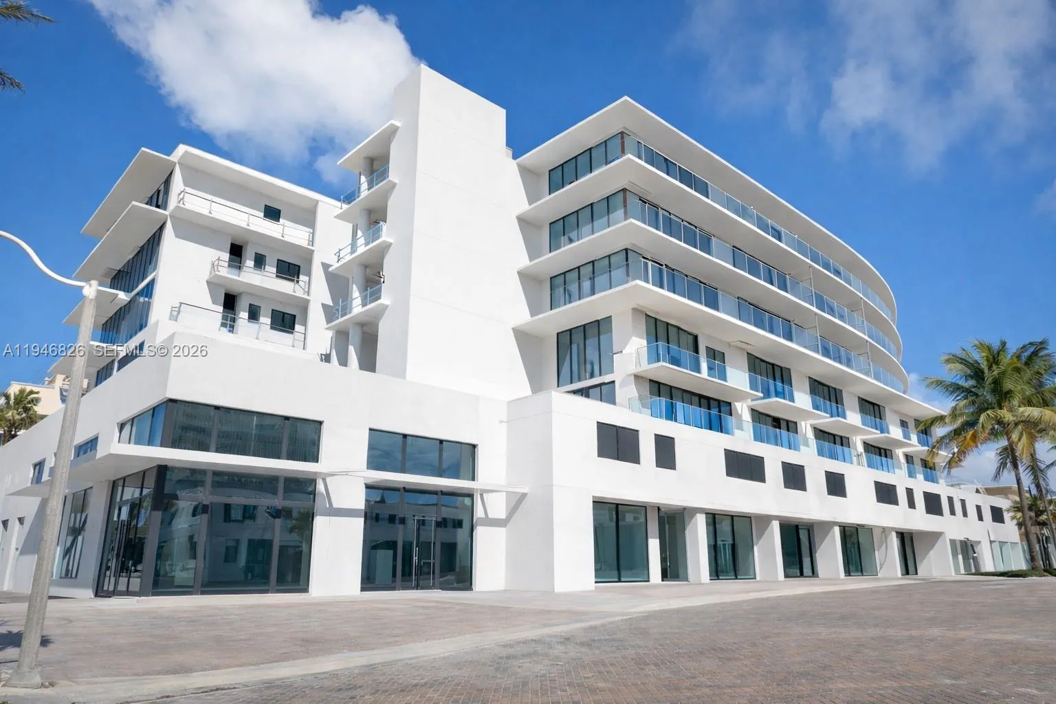 3319 N Ocean Drive 506, Hollywood, Florida 33019, Hollywood, Florida 33019, 1 Bedroom Bedrooms, ,2 BathroomsBathrooms,Residential,For Sale,3319 N Ocean Drive 506, Hollywood, Florida 33019,A11946826