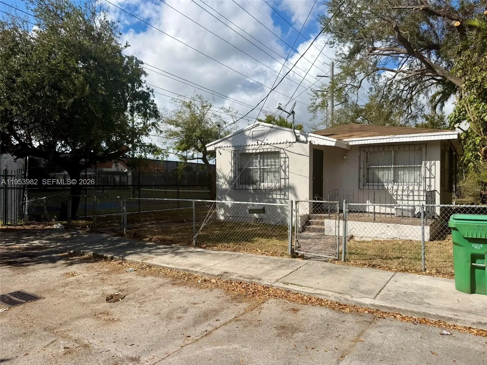 413 Nw 63rd St, Miami, Florida 33150, Miami, Florida 33150, 2 Bedrooms Bedrooms, ,1 BathroomBathrooms,Residential,For Sale,413 Nw 63rd St, Miami, Florida 33150,A11953982