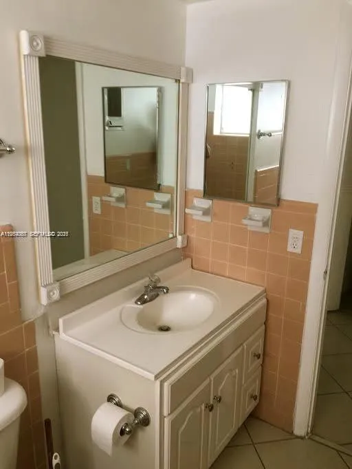 11945 Ne 19th Dr 1, North Miami, Florida 33181, North Miami, Florida 33181, 1 Bedroom Bedrooms, ,1 BathroomBathrooms,Residential,For Sale,11945 Ne 19th Dr 1, North Miami, Florida 33181,A11954067