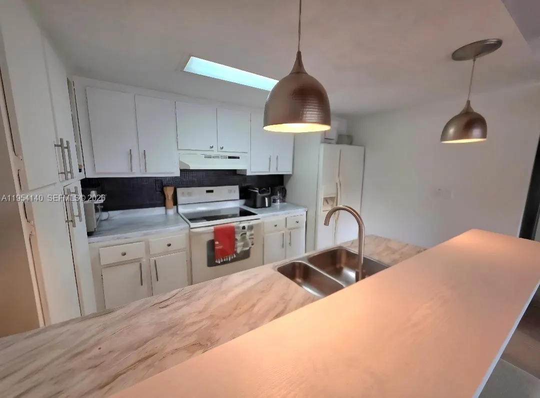 6389 Cotton Tail Rd, Miami Lakes, Florida 33014, Miami Lakes, Florida 33014, 2 Bedrooms Bedrooms, ,2 BathroomsBathrooms,Residential,For Sale,6389 Cotton Tail Rd, Miami Lakes, Florida 33014,A11954140