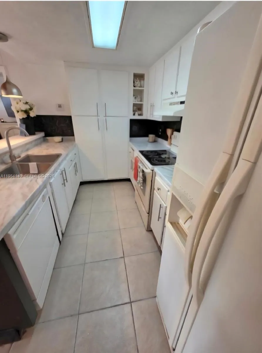 6389 Cotton Tail Rd, Miami Lakes, Florida 33014, Miami Lakes, Florida 33014, 2 Bedrooms Bedrooms, ,2 BathroomsBathrooms,Residential,For Sale,6389 Cotton Tail Rd, Miami Lakes, Florida 33014,A11954140