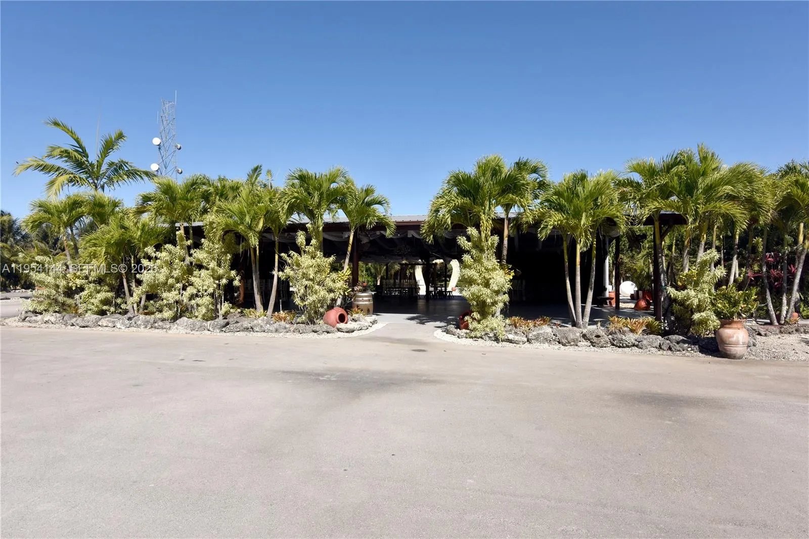 19651 Sw 168th St, Miami, Florida 33187, Miami, Florida 33187, 3 Bedrooms Bedrooms, ,3 BathroomsBathrooms,Residential,For Sale,19651 Sw 168th St, Miami, Florida 33187,A11954144