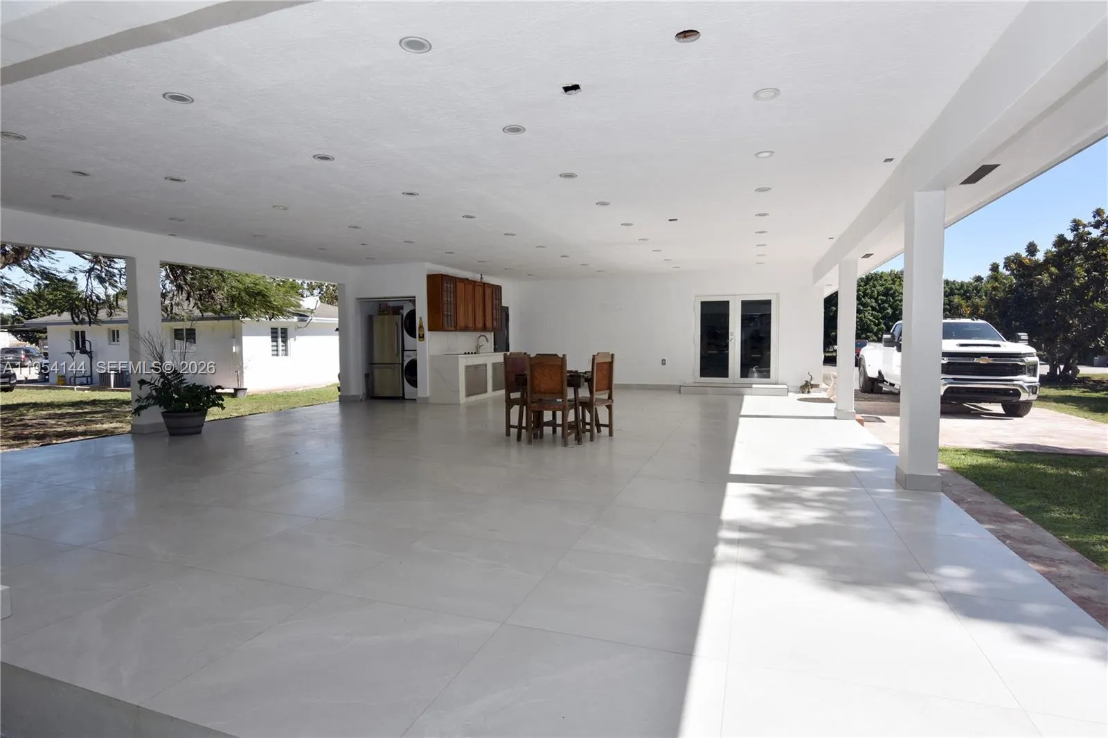 19651 Sw 168th St, Miami, Florida 33187, Miami, Florida 33187, 3 Bedrooms Bedrooms, ,3 BathroomsBathrooms,Residential,For Sale,19651 Sw 168th St, Miami, Florida 33187,A11954144