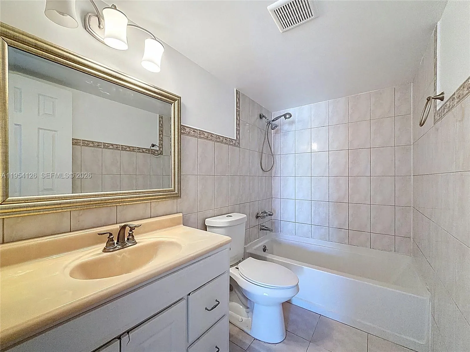 1100 Se 4th Ave 31, Deerfield Beach, Florida 33441, Deerfield Beach, Florida 33441, 2 Bedrooms Bedrooms, ,1 BathroomBathrooms,Residential,For Sale,1100 Se 4th Ave 31, Deerfield Beach, Florida 33441,A11954126