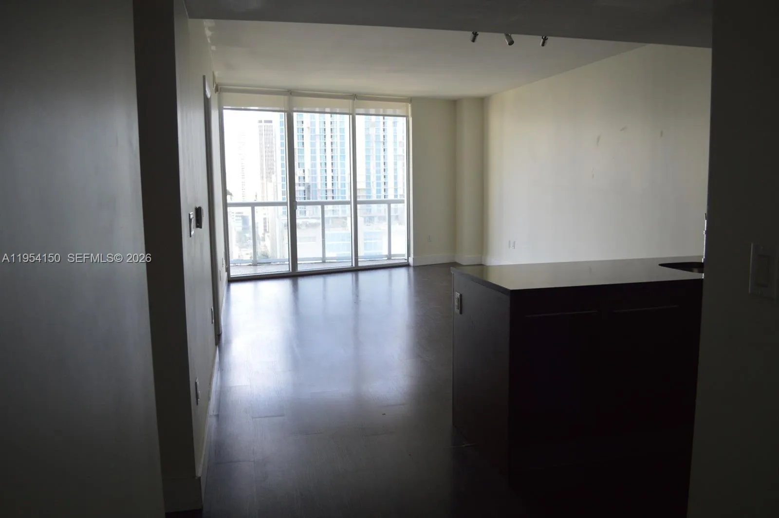 475 Brickell Ave 1814, Miami, Florida 33131, Miami, Florida 33131, 1 Bedroom Bedrooms, ,1 BathroomBathrooms,Residential,For Sale,475 Brickell Ave 1814, Miami, Florida 33131,A11954150