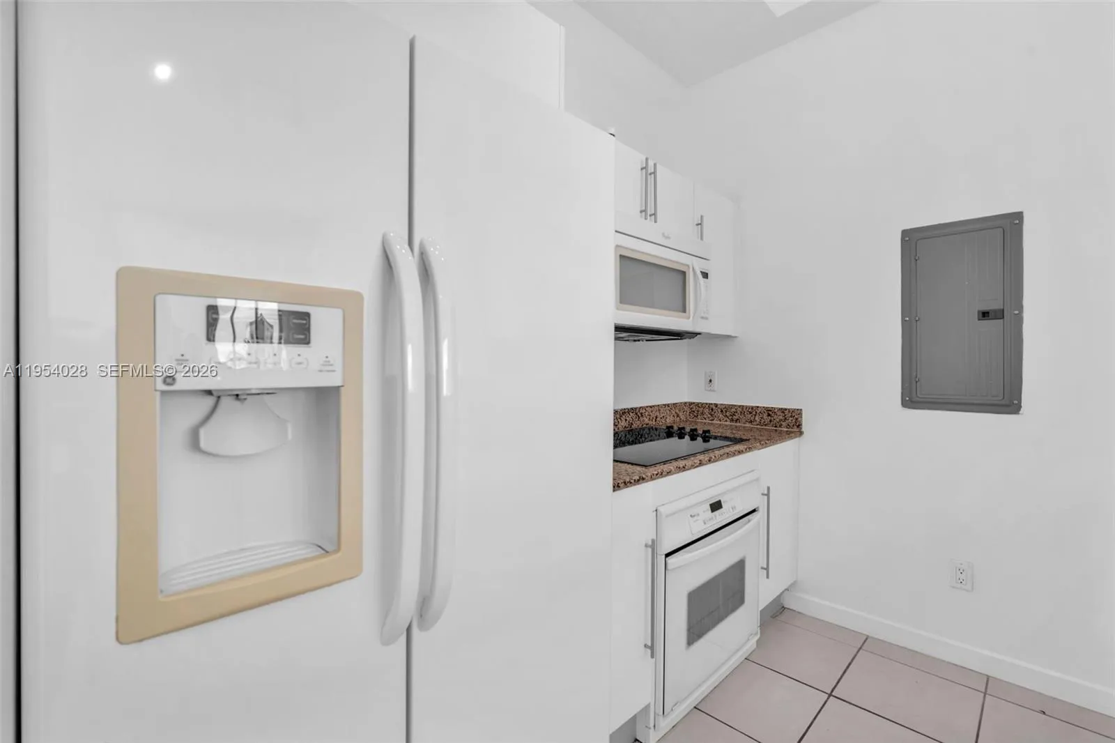 325 S Biscayne Blvd Lph 17, Miami, Florida 33131, Miami, Florida 33131, 1 Bedroom Bedrooms, ,1 BathroomBathrooms,Residential,For Sale,325 S Biscayne Blvd Lph 17, Miami, Florida 33131,A11954028