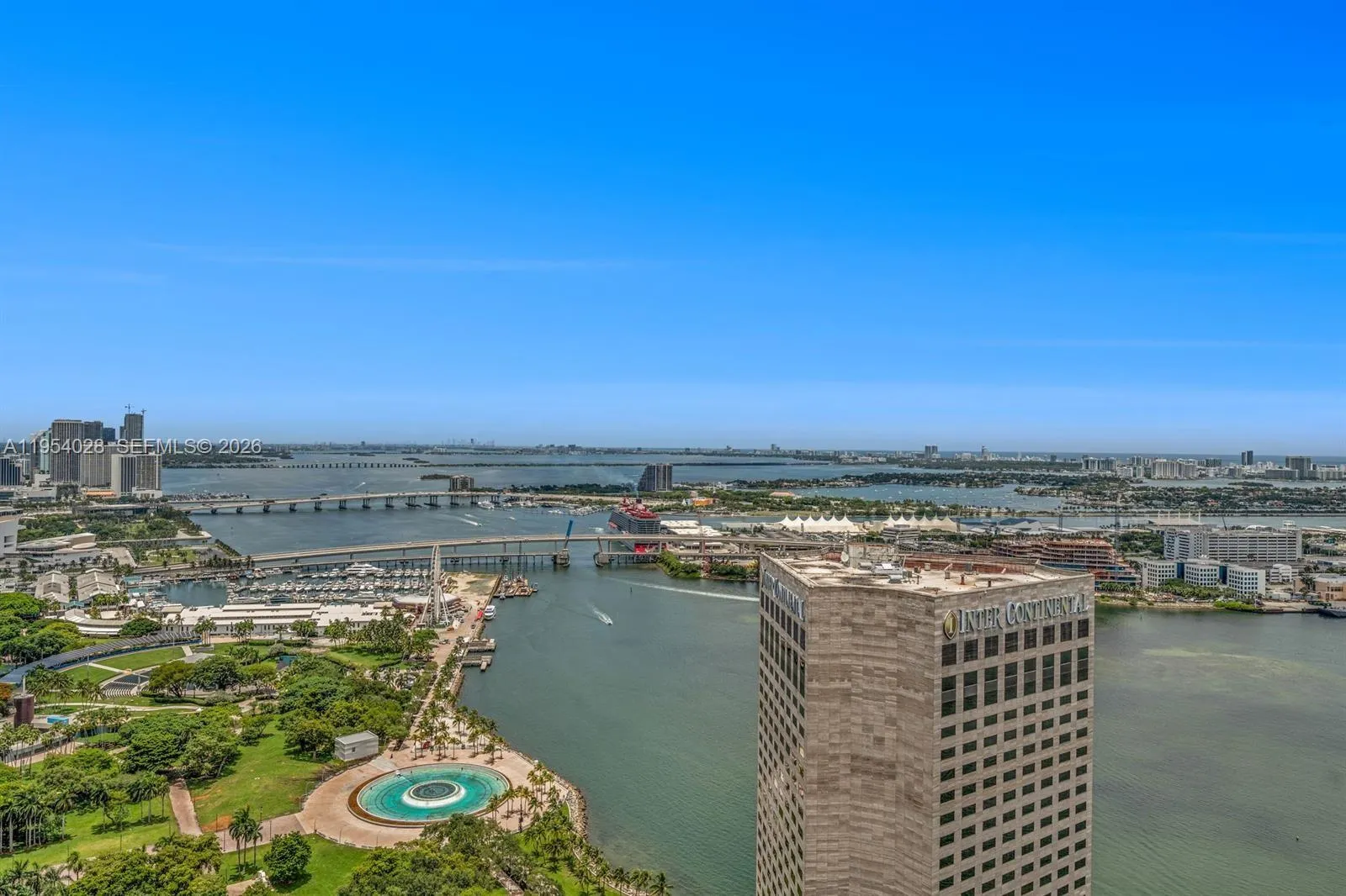325 S Biscayne Blvd Lph 17, Miami, Florida 33131, Miami, Florida 33131, 1 Bedroom Bedrooms, ,1 BathroomBathrooms,Residential,For Sale,325 S Biscayne Blvd Lph 17, Miami, Florida 33131,A11954028
