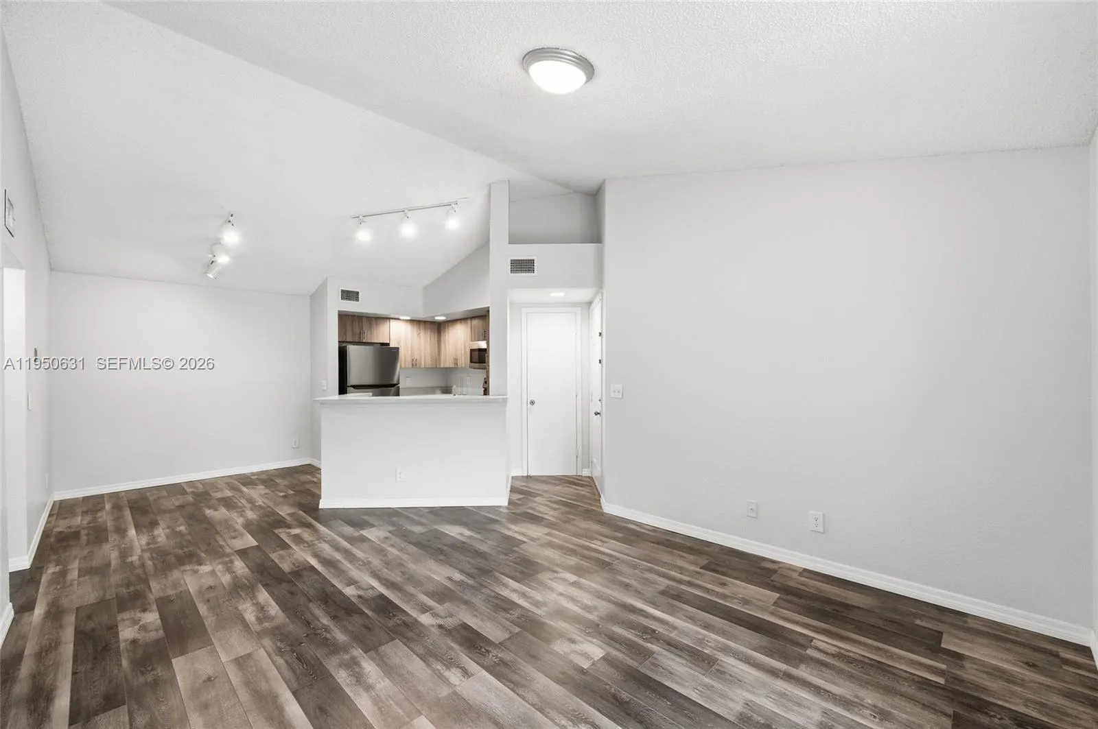 437 Vista Isles Dr 2224, Sunrise, Florida 33325, Sunrise, Florida 33325, 1 Bedroom Bedrooms, ,1 BathroomBathrooms,Residential Lease,For Rent,437 Vista Isles Dr 2224, Sunrise, Florida 33325,A11950631