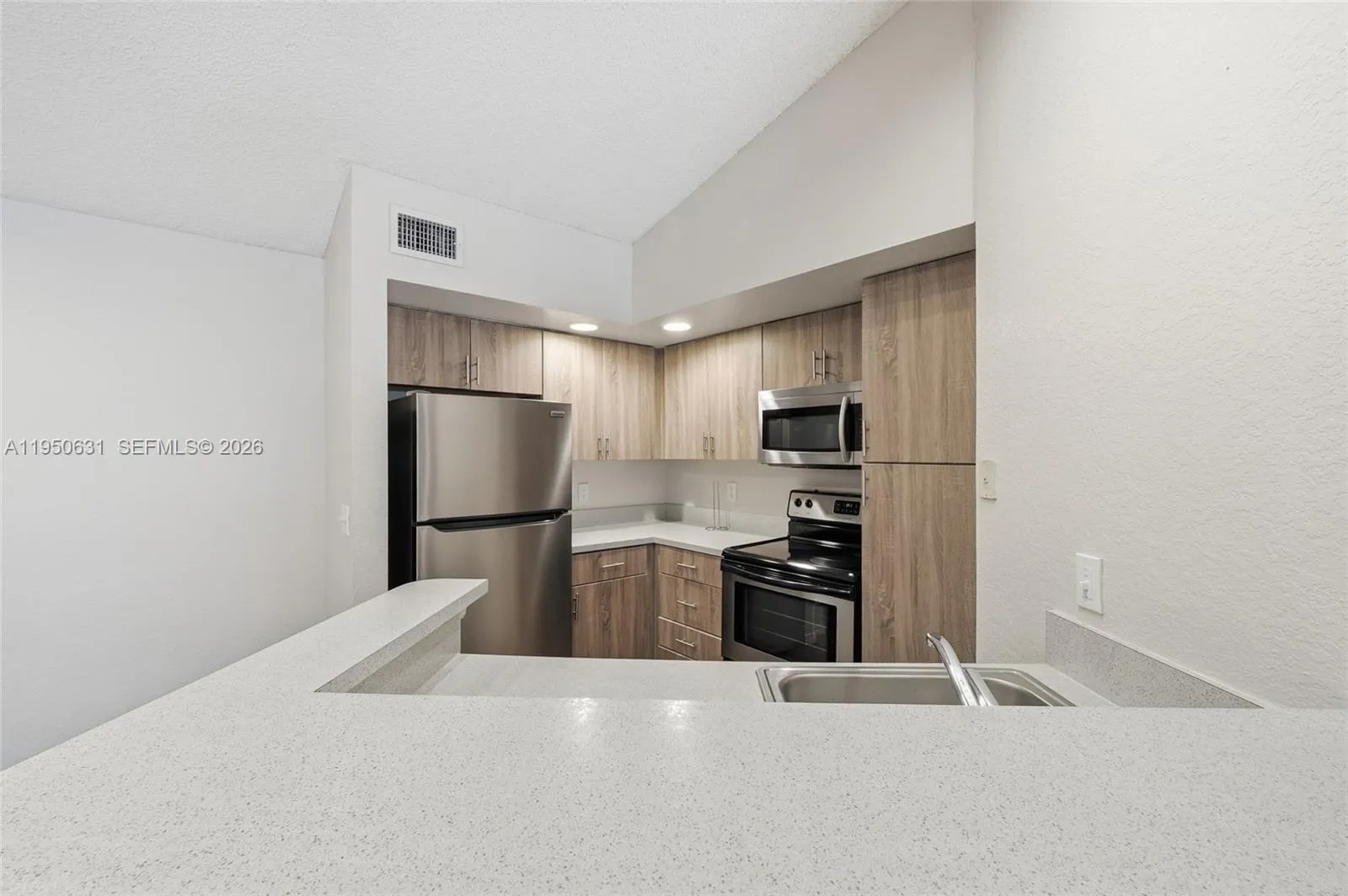 437 Vista Isles Dr 2224, Sunrise, Florida 33325, Sunrise, Florida 33325, 1 Bedroom Bedrooms, ,1 BathroomBathrooms,Residential Lease,For Rent,437 Vista Isles Dr 2224, Sunrise, Florida 33325,A11950631