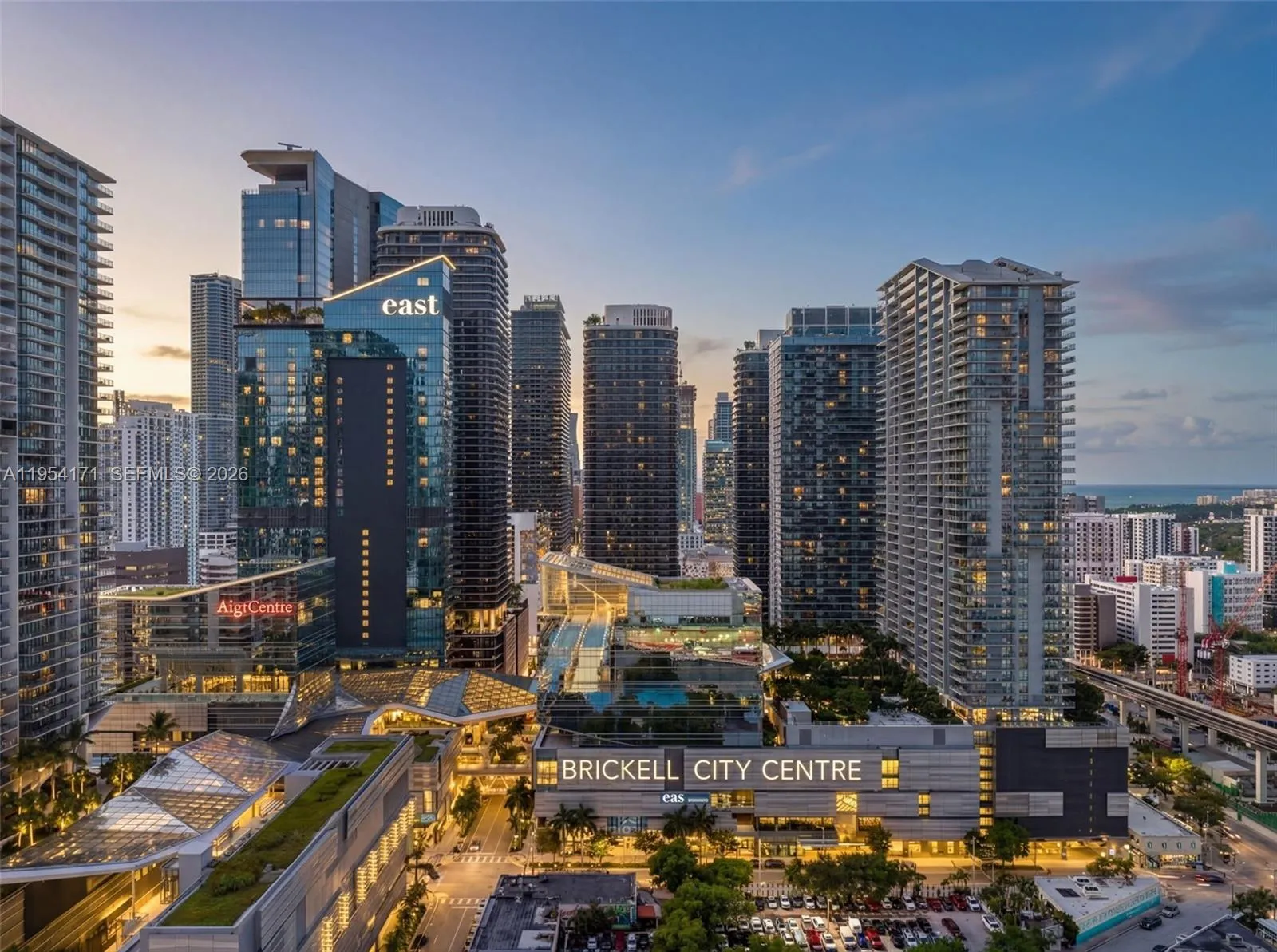 45 Sw 9th St Lph-4609, Miami, Florida 33130, Miami, Florida 33130, 3 Bedrooms Bedrooms, ,3 BathroomsBathrooms,Residential Lease,For Rent,45 Sw 9th St Lph-4609, Miami, Florida 33130,A11954171