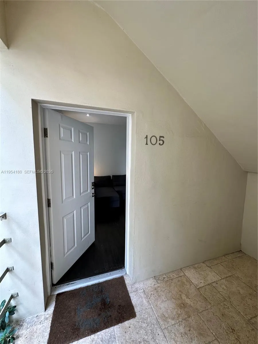 1330 Drexel Ave 105, Miami Beach, Florida 33139, Miami Beach, Florida 33139, 1 Bedroom Bedrooms, ,1 BathroomBathrooms,Residential Lease,For Rent,1330 Drexel Ave 105, Miami Beach, Florida 33139,A11954180