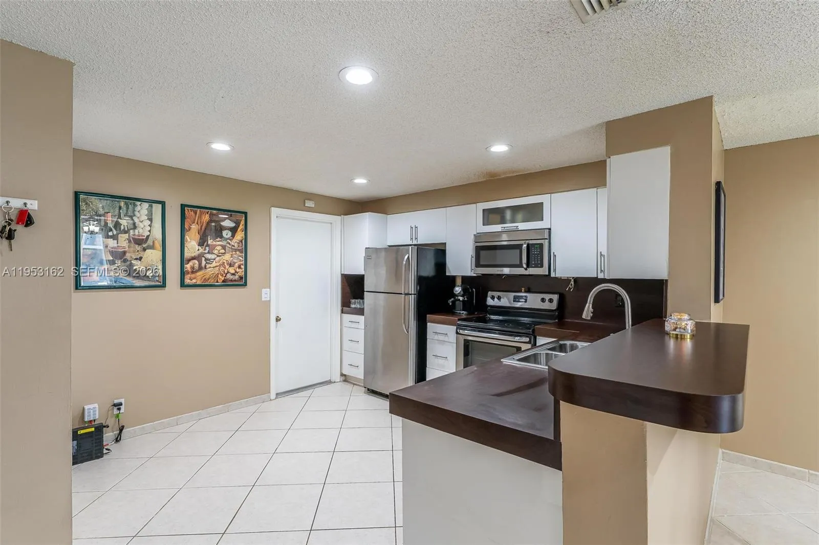 1528 Veracruz Ln 4-3, Weston, Florida 33327, Weston, Florida 33327, 2 Bedrooms Bedrooms, ,2 BathroomsBathrooms,Residential,For Sale,1528 Veracruz Ln 4-3, Weston, Florida 33327,A11953162