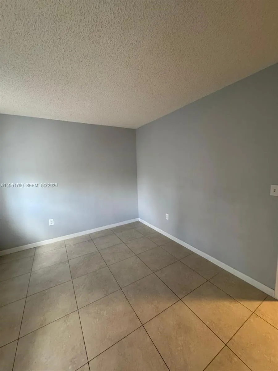 8620 Nw 3rd Ln 506-5, Miami, Florida 33126, Miami, Florida 33126, 3 Bedrooms Bedrooms, ,2 BathroomsBathrooms,Residential Lease,For Rent,8620 Nw 3rd Ln 506-5, Miami, Florida 33126,A11951780