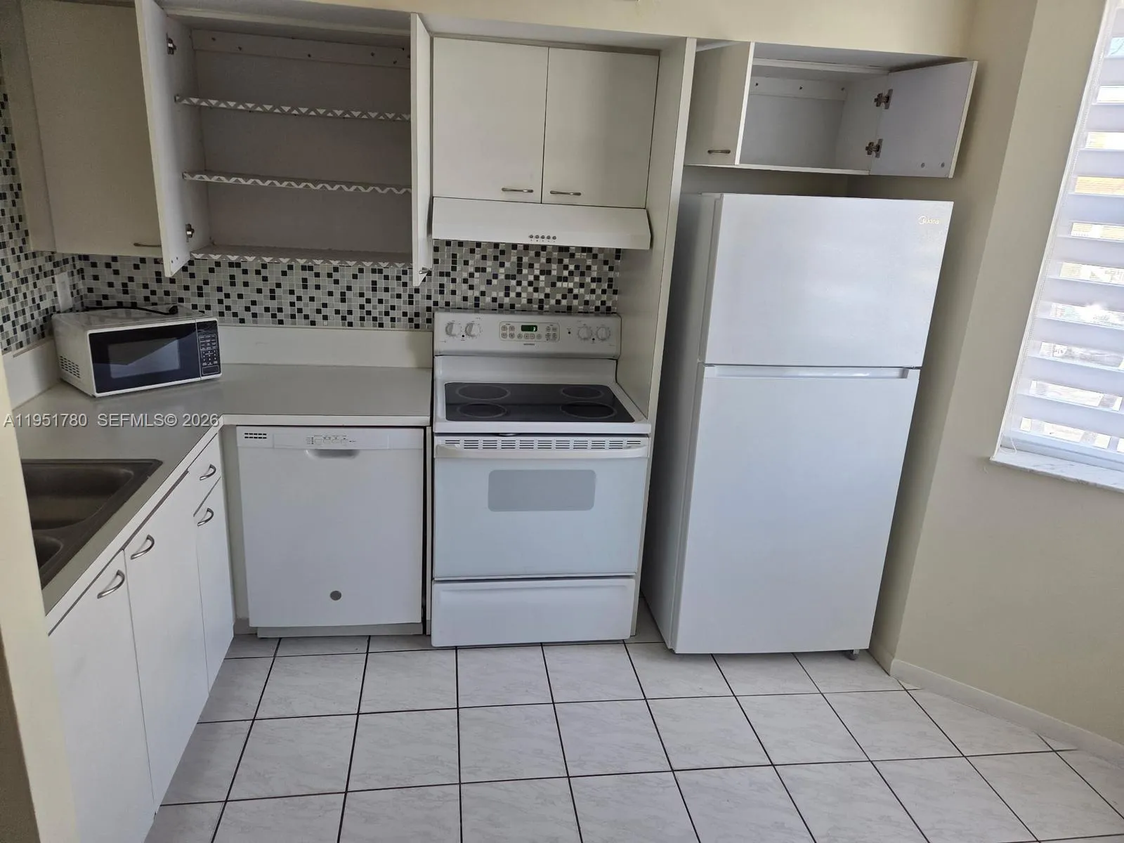 8620 Nw 3rd Ln 506-5, Miami, Florida 33126, Miami, Florida 33126, 3 Bedrooms Bedrooms, ,2 BathroomsBathrooms,Residential Lease,For Rent,8620 Nw 3rd Ln 506-5, Miami, Florida 33126,A11951780