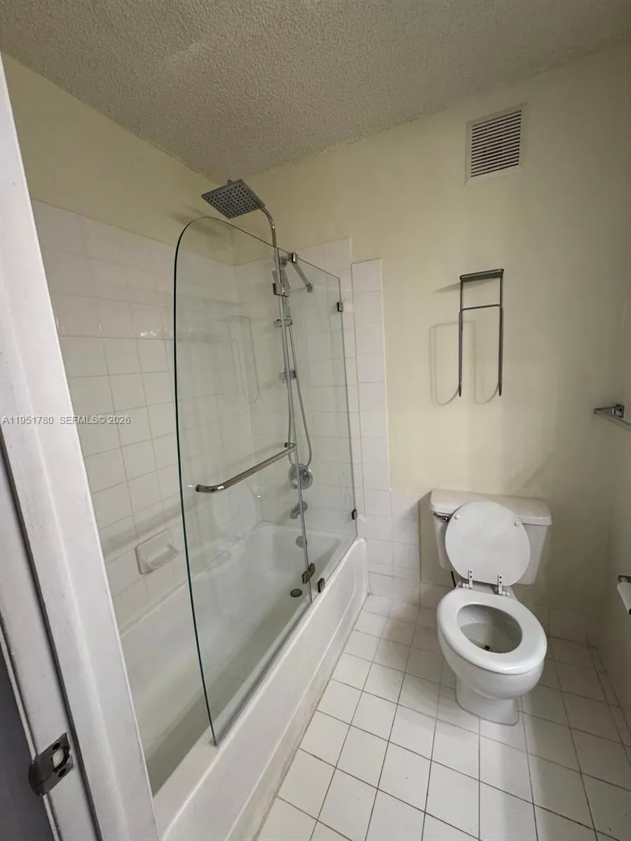 8620 Nw 3rd Ln 506-5, Miami, Florida 33126, Miami, Florida 33126, 3 Bedrooms Bedrooms, ,2 BathroomsBathrooms,Residential Lease,For Rent,8620 Nw 3rd Ln 506-5, Miami, Florida 33126,A11951780