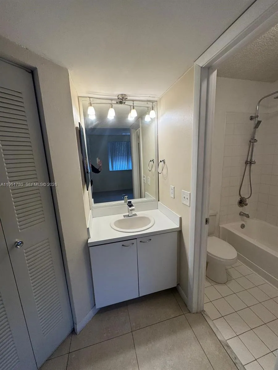8620 Nw 3rd Ln 506-5, Miami, Florida 33126, Miami, Florida 33126, 3 Bedrooms Bedrooms, ,2 BathroomsBathrooms,Residential Lease,For Rent,8620 Nw 3rd Ln 506-5, Miami, Florida 33126,A11951780
