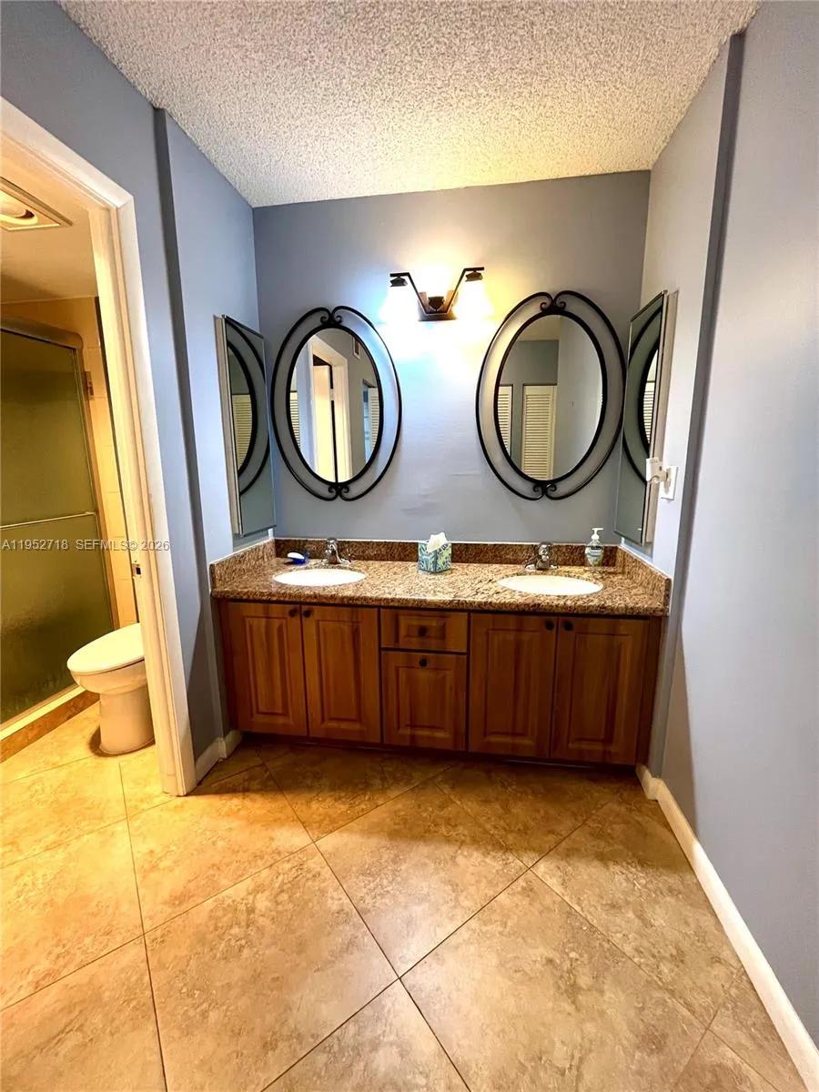 2806 N 46th Ave D537, Hollywood, Florida 33021, Hollywood, Florida 33021, 2 Bedrooms Bedrooms, ,2 BathroomsBathrooms,Residential,For Sale,2806 N 46th Ave D537, Hollywood, Florida 33021,A11952718