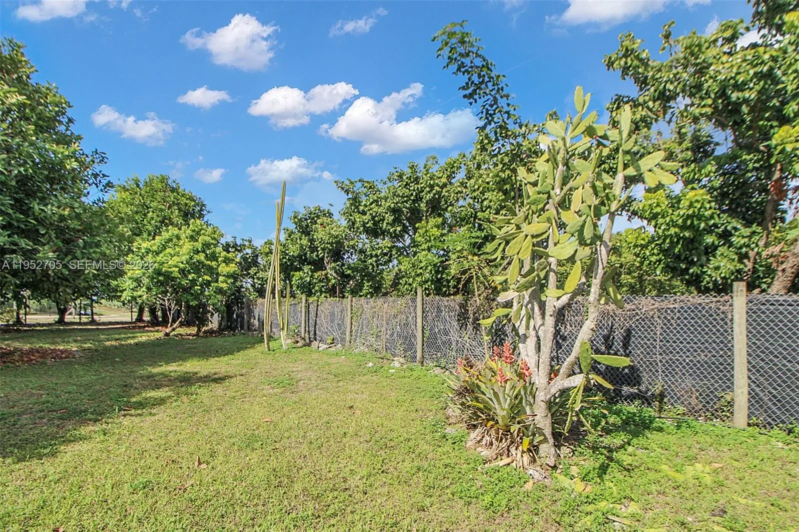 37225 Sw 214th Ave, Homestead, Florida 33034, Homestead, Florida 33034, 3 Bedrooms Bedrooms, ,2 BathroomsBathrooms,Residential,For Sale,37225 Sw 214th Ave, Homestead, Florida 33034,A11952705