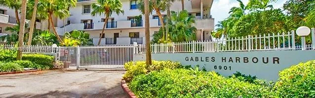 6901 Edgewater Dr 311, Coral Gables, Florida 33133, Coral Gables, Florida 33133, 2 Bedrooms Bedrooms, ,2 BathroomsBathrooms,Residential Lease,For Rent,6901 Edgewater Dr 311, Coral Gables, Florida 33133,A11954251