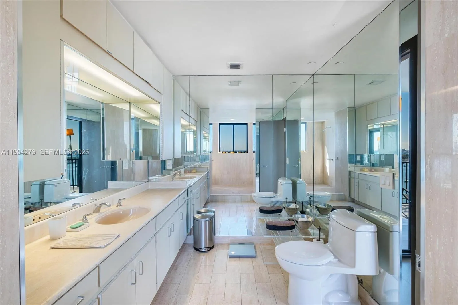 1000 Venetian Way 1501, Miami, Florida 33139, Miami, Florida 33139, 2 Bedrooms Bedrooms, ,2 BathroomsBathrooms,Residential Lease,For Rent,1000 Venetian Way 1501, Miami, Florida 33139,A11954273
